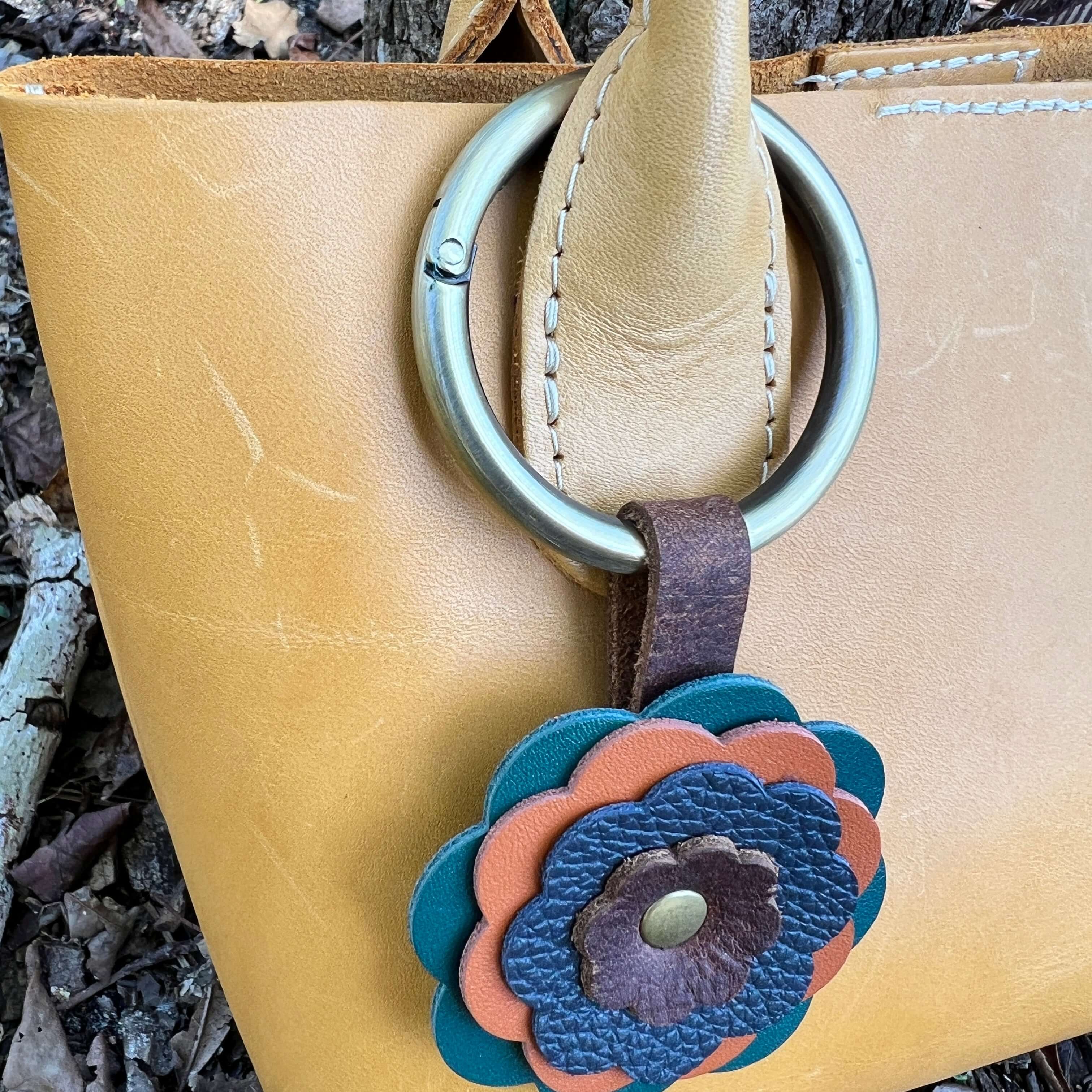 Spring Gate - XL in Shiny Gold