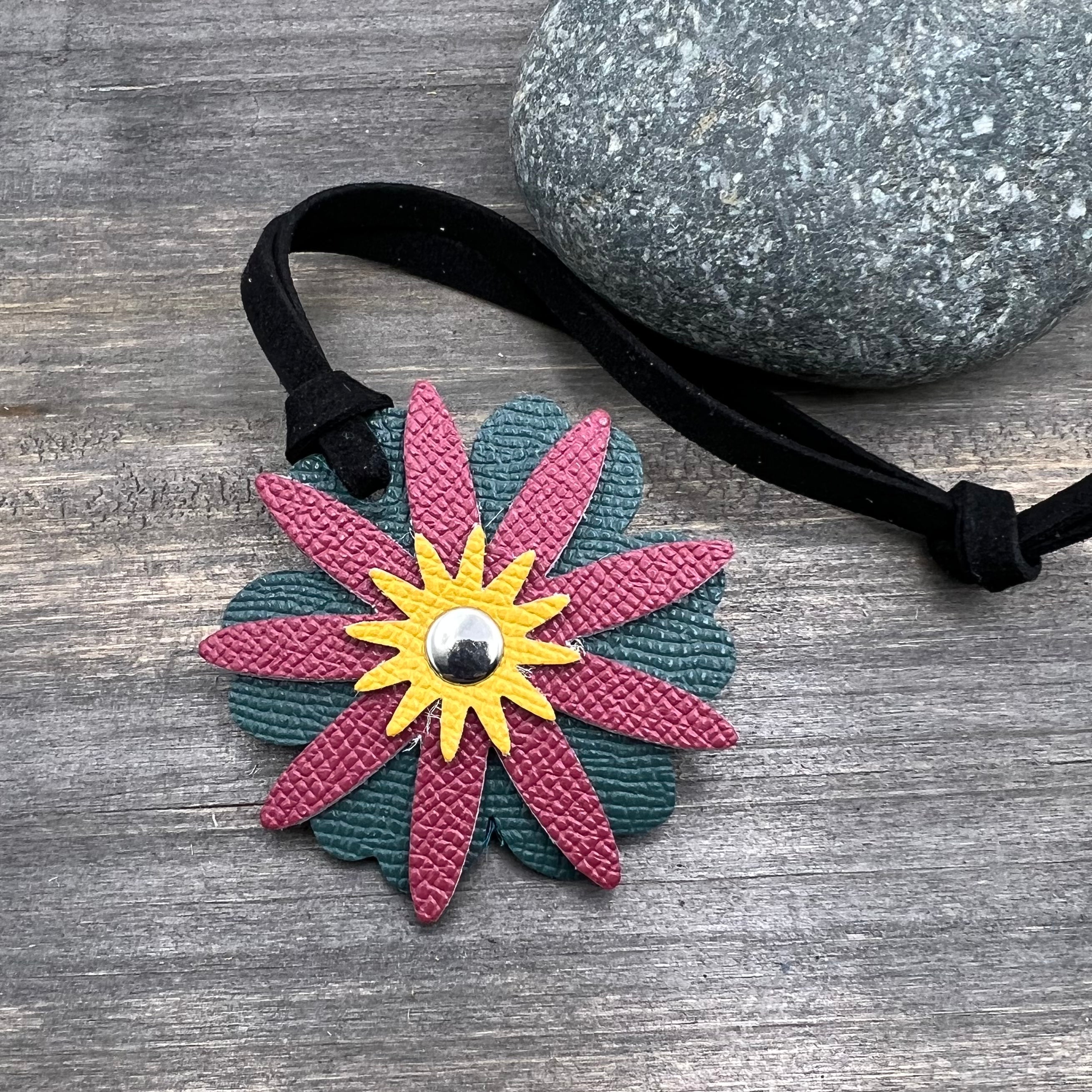 lindsaystreemdesigns Leather Purse Charms - Colorful Flowers Bright Blue