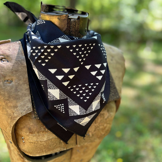 Black quilt print cotton bandana