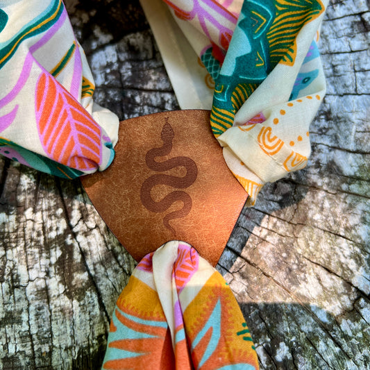 Bandana Slide Triangle: Snake