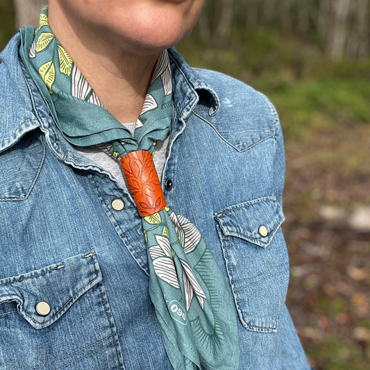 embossed leather bandana slide with vines print