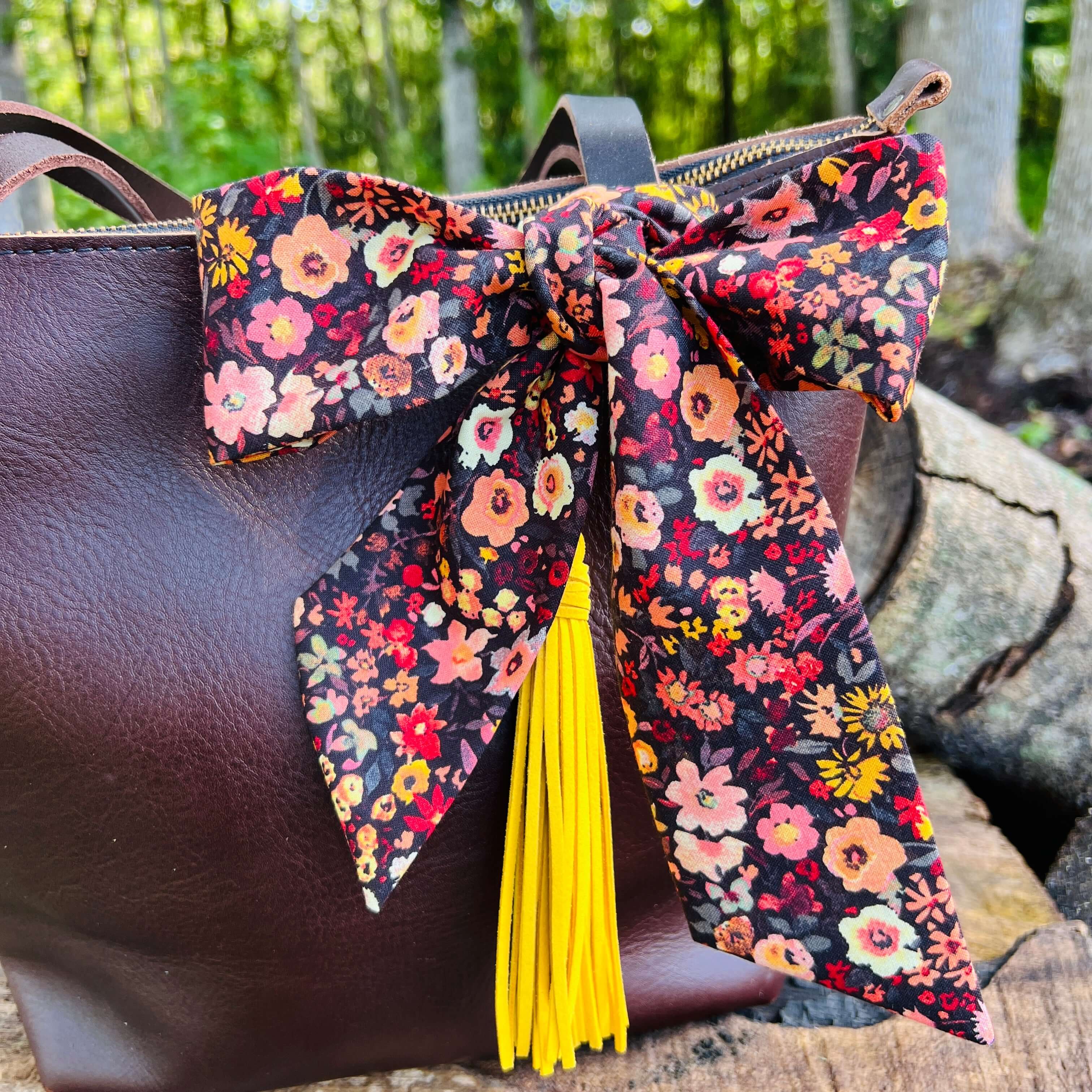 Slim Floral Scarf - Retro Floral Black