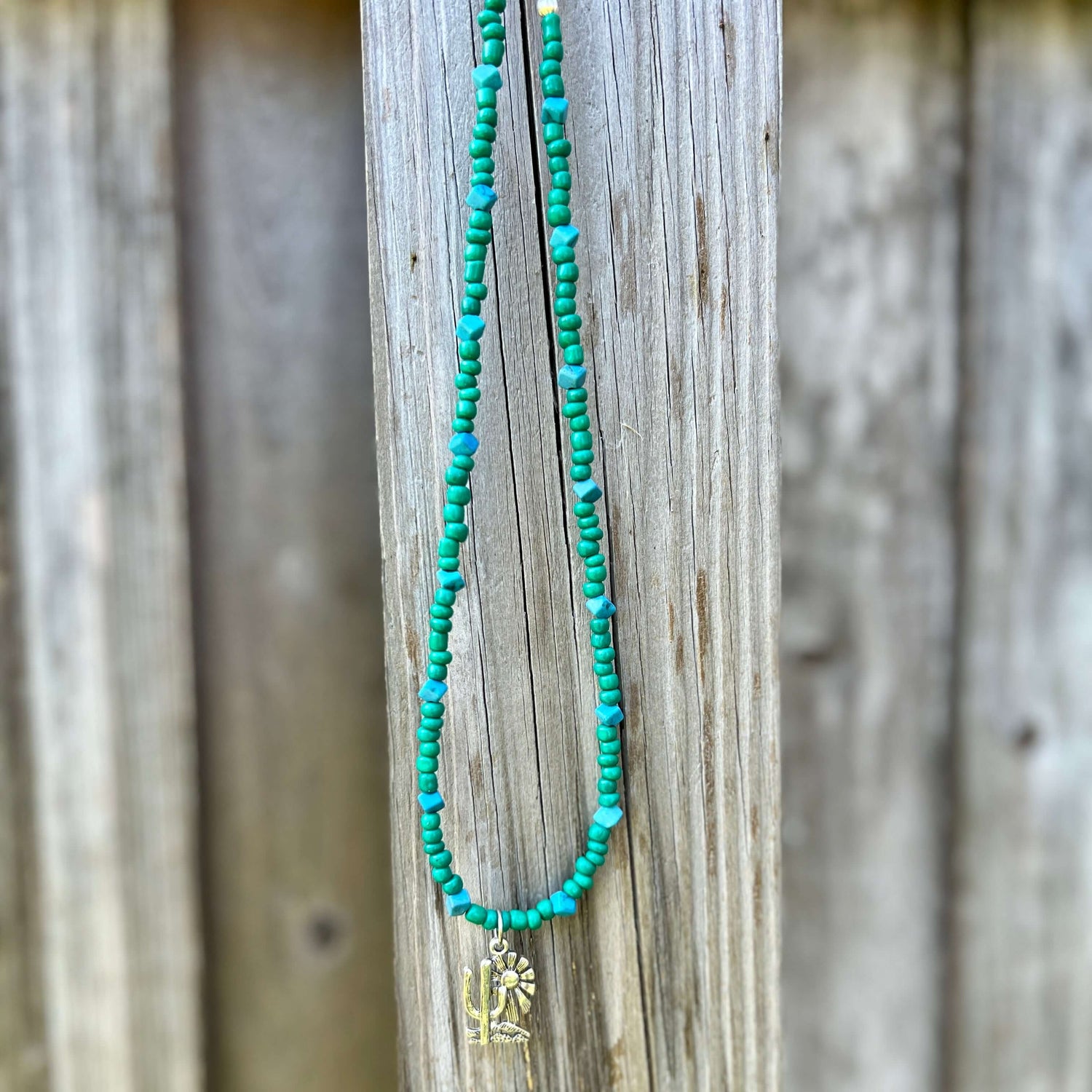 Beaded Necklace in Green and Turquoise Blue