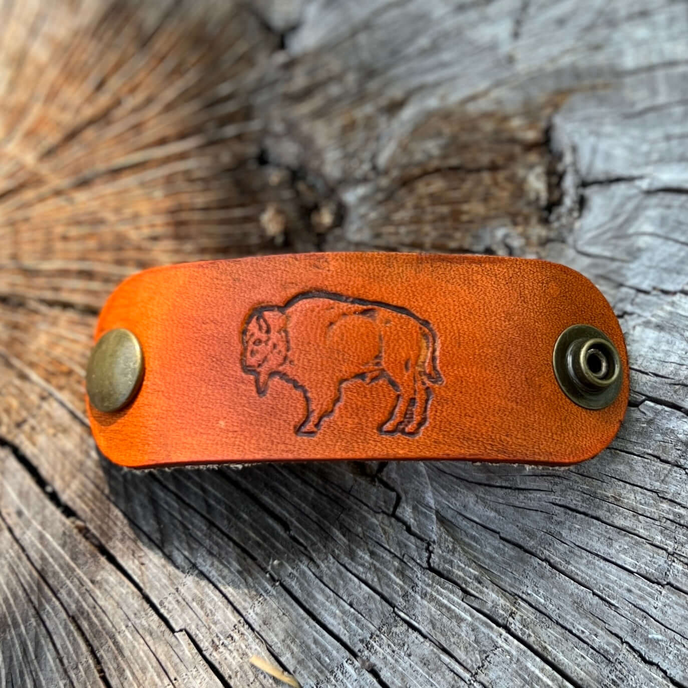 leather bandana slide with buffalo
