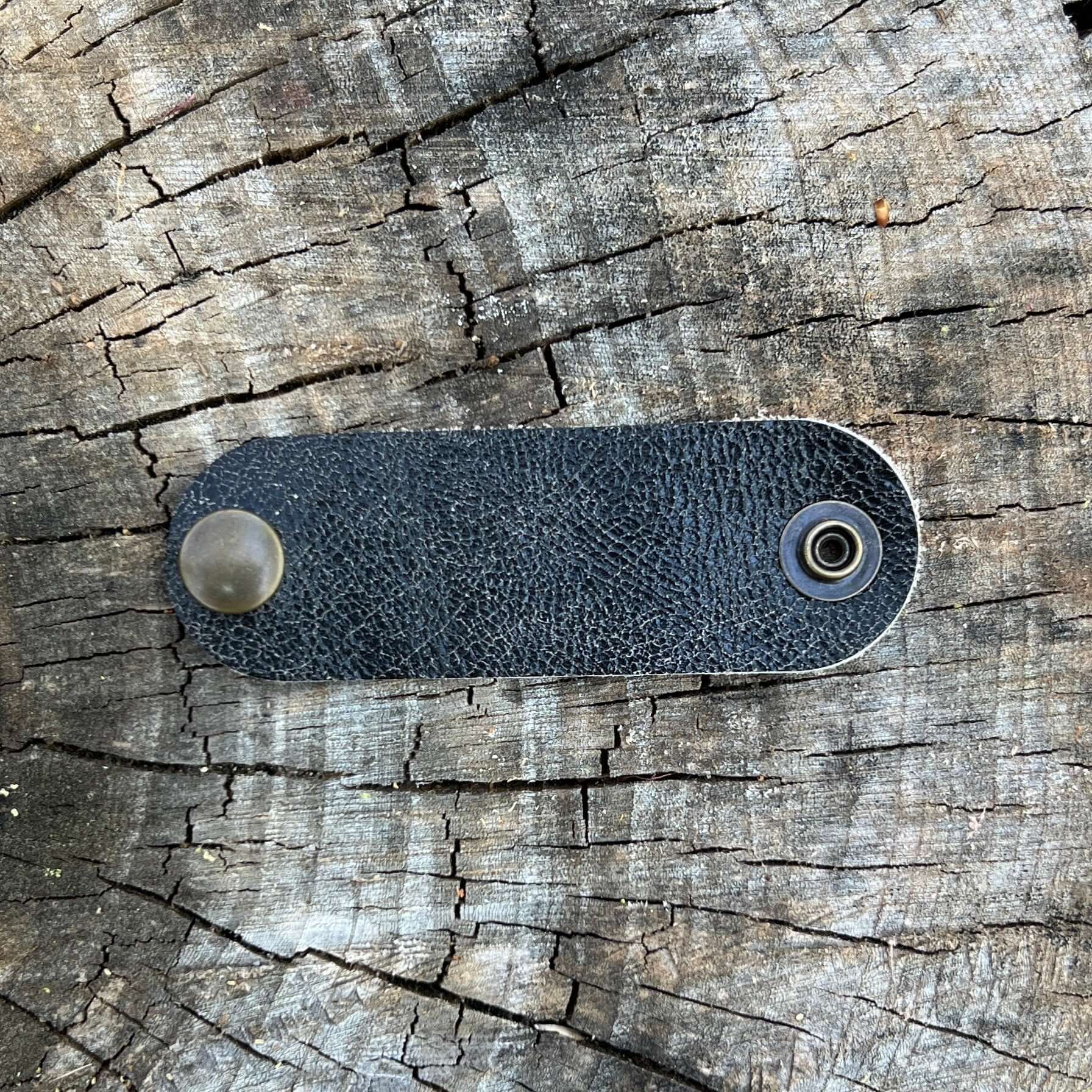 leather bandana slide in black