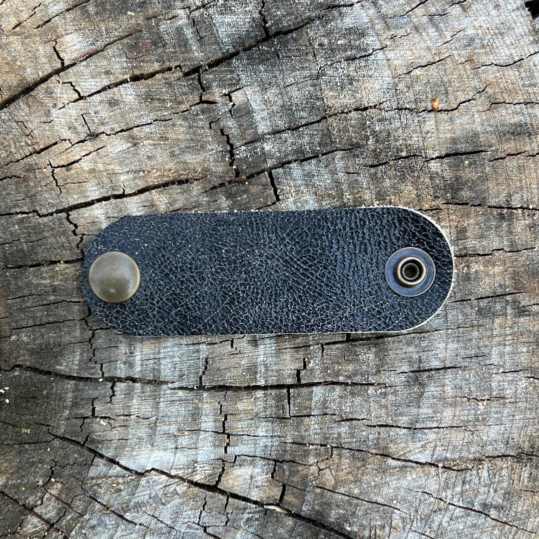 leather bandana slide in black