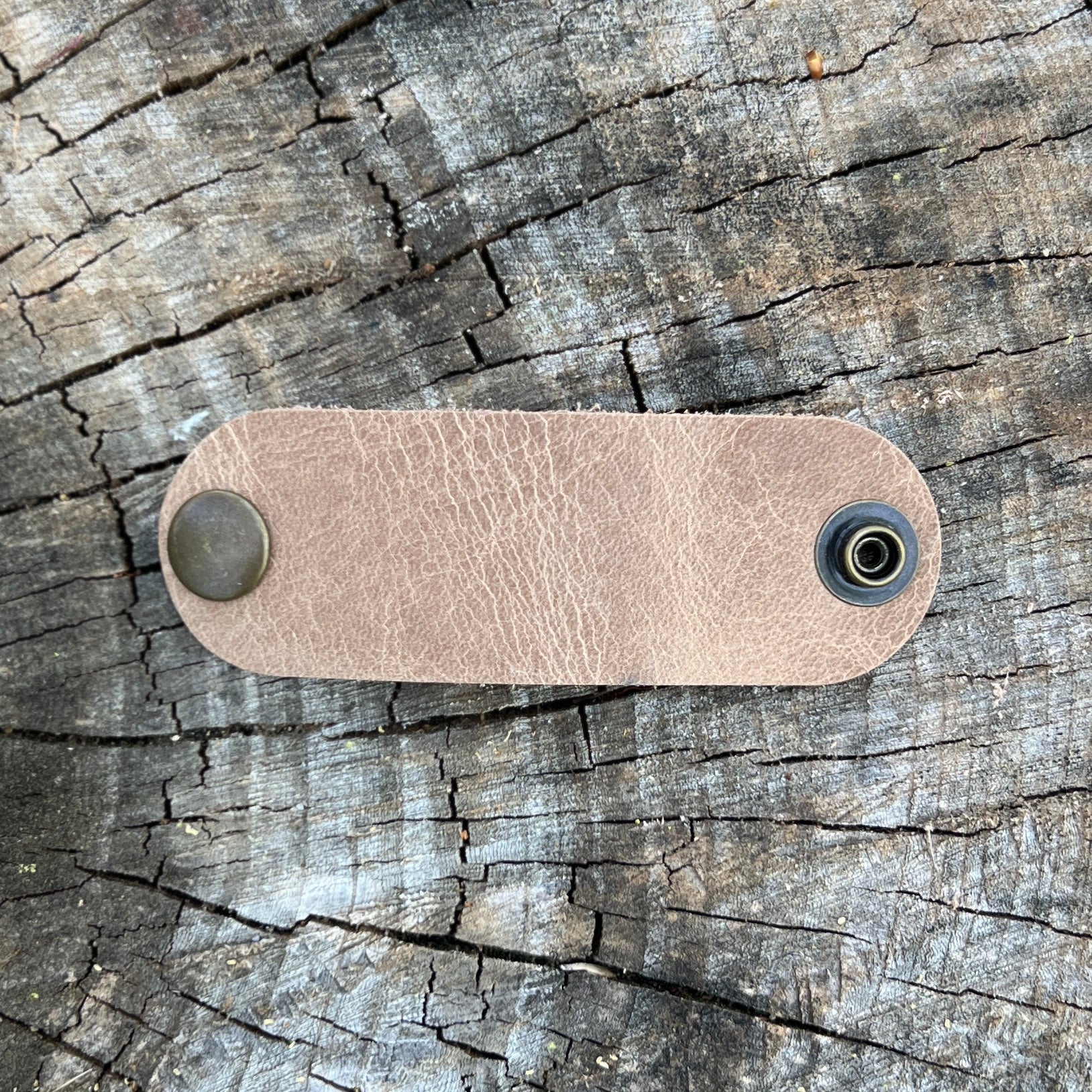 leather bandana slide in rustic tan