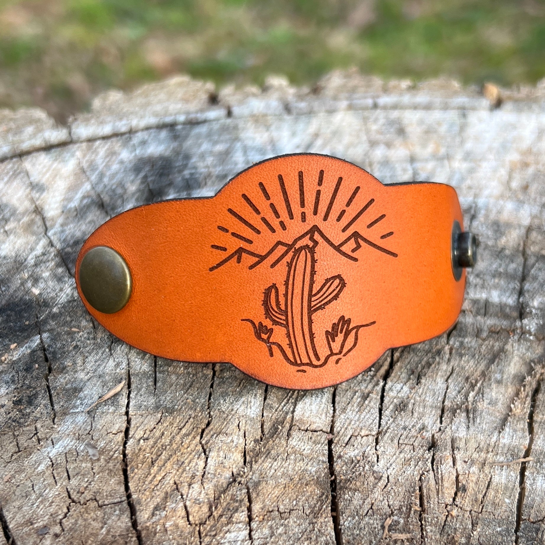 leather bandana slide in southwest saddle tan