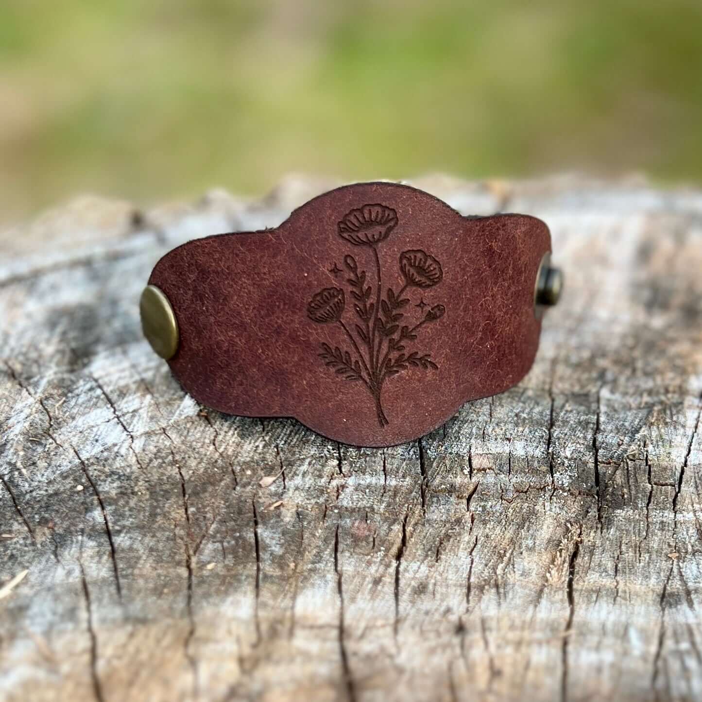 leather bandana slide with poppy flowers in dark brown