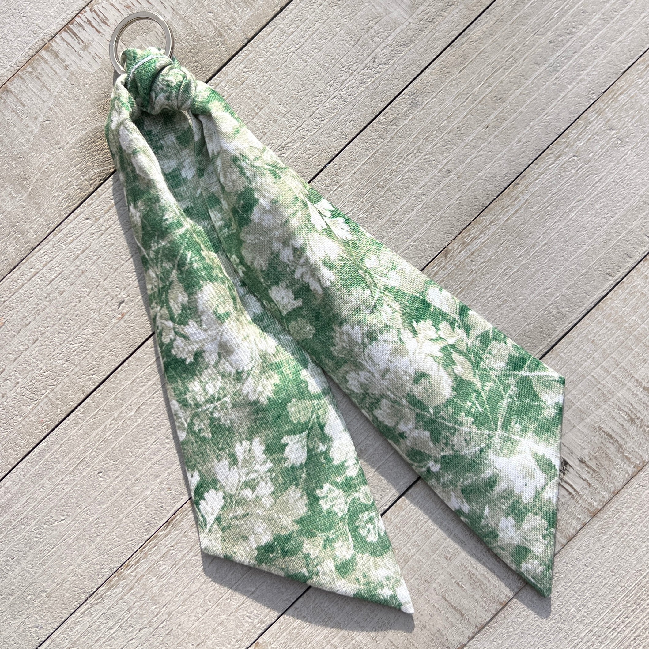 purse scarf key chain green leaf