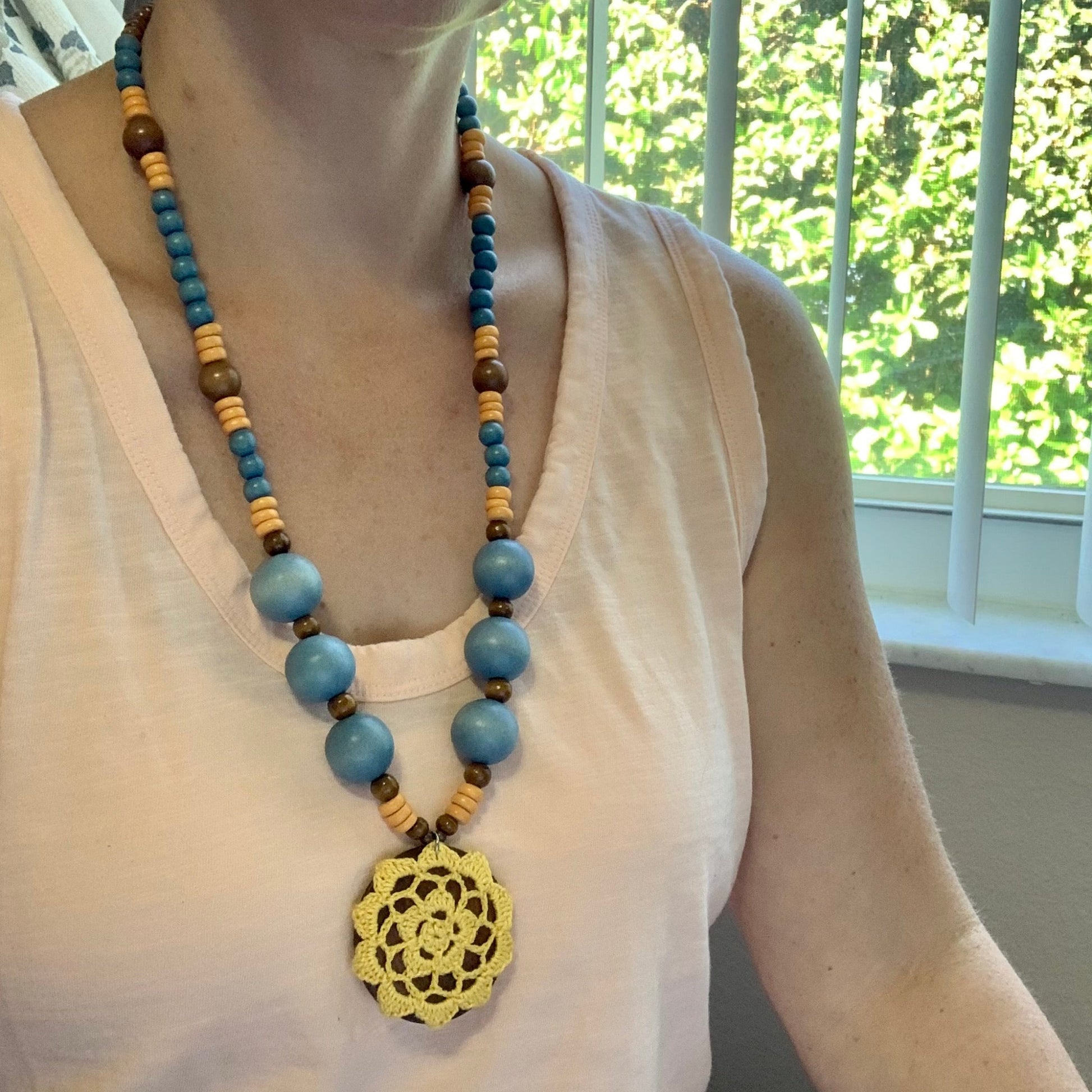 long wood bead necklace with crochet 